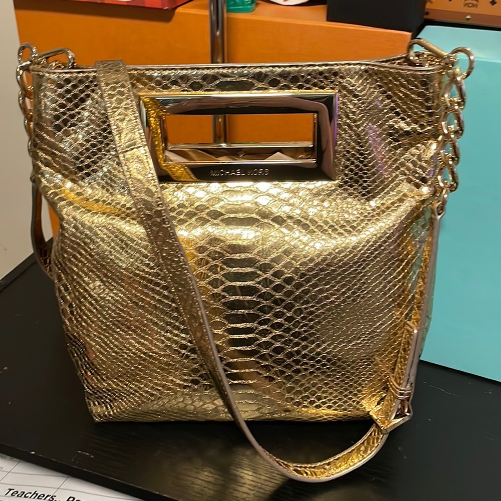 Micheal Kors python clutch/crossbody